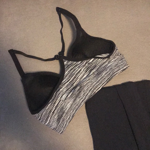 Cute Razor Back Sports Bra - Picture 2 of 6